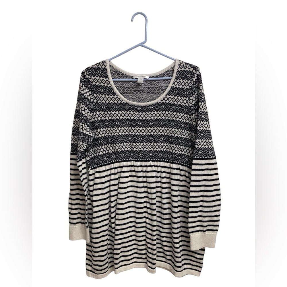3/$15 Motherhood Maternity Black & White Nordic Patterned Sweater Women’s Large